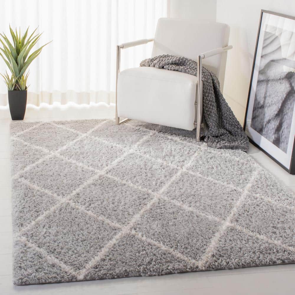 Gray Geometric Shag 8' x 10' Stain-Resistant Area Rug