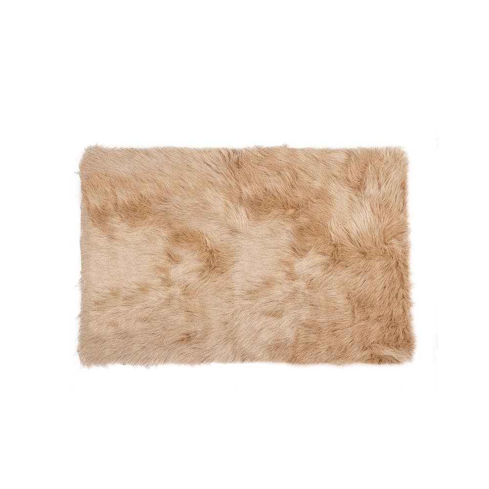 Luxe Faux Fur Hudson Tan 5 ft. x 8 ft. Faux Sheepskin Indoor Rug