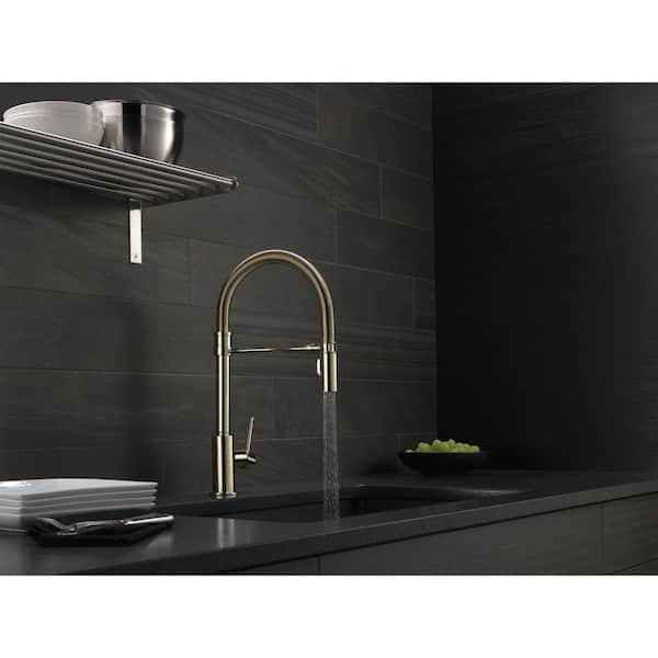 Trinsic Polished Nickel 19.63 in. H Pull Down Sprayer Kitchen Faucet with 360° Spout Swivel