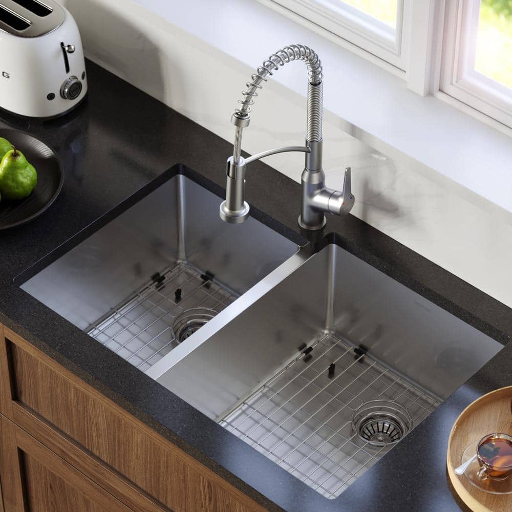Scottsdale Stainless Steel Single-Handle Pull-Down Kitchen Faucet
