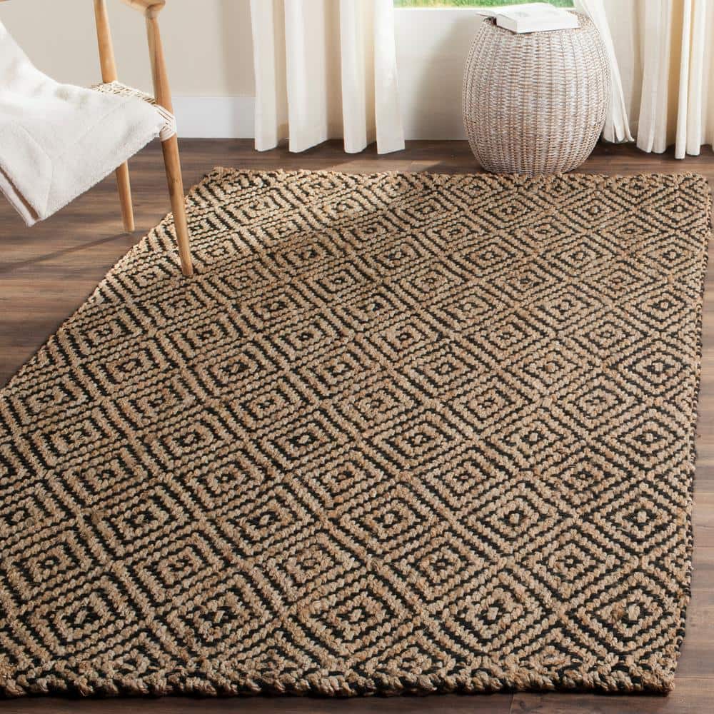Coastal Charm Hand-Woven Natural & Black Geometric Wool Rug - 2' x 3'