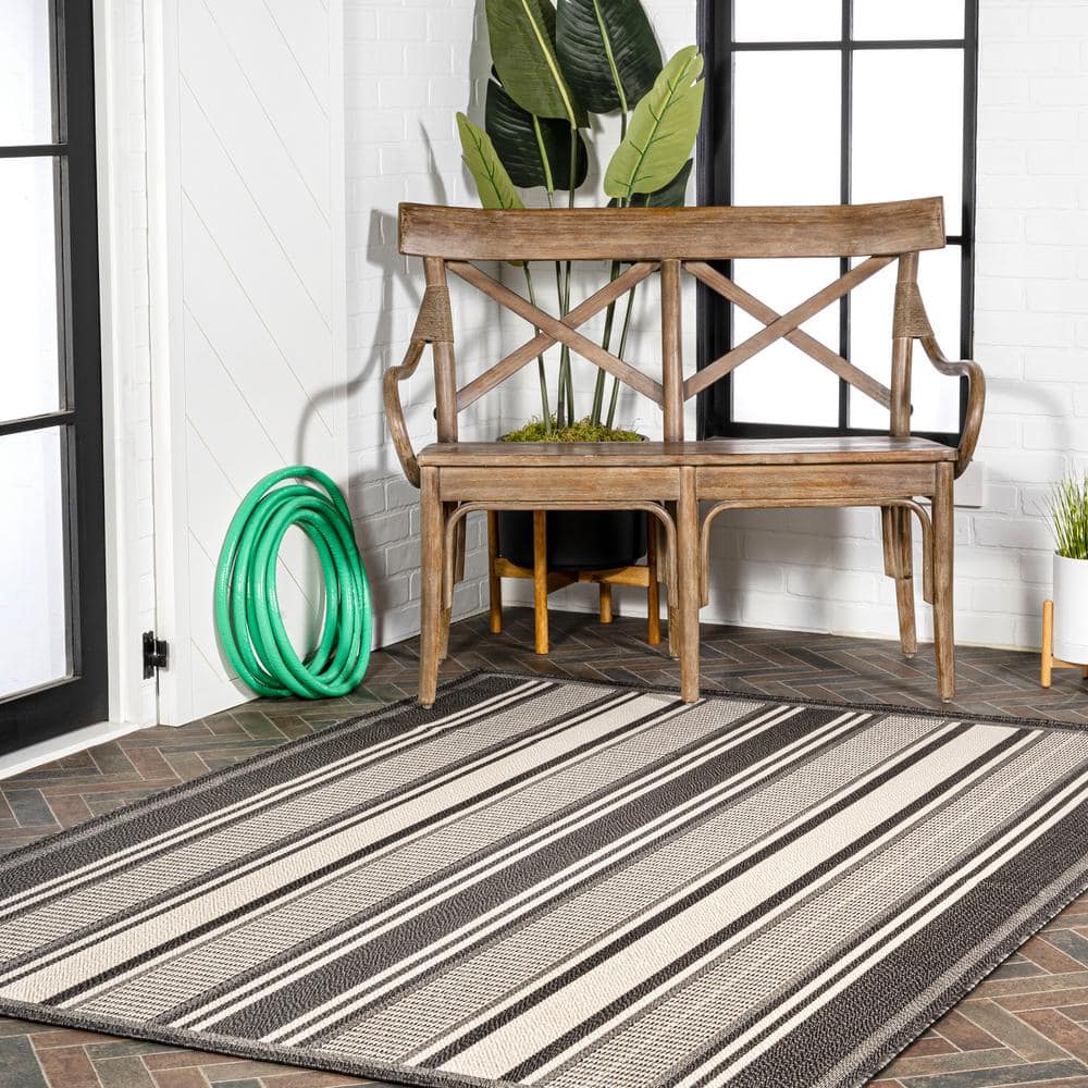 Haynes Minimalist Black and Cream Stripe 8' x 10' Synthetic Rug