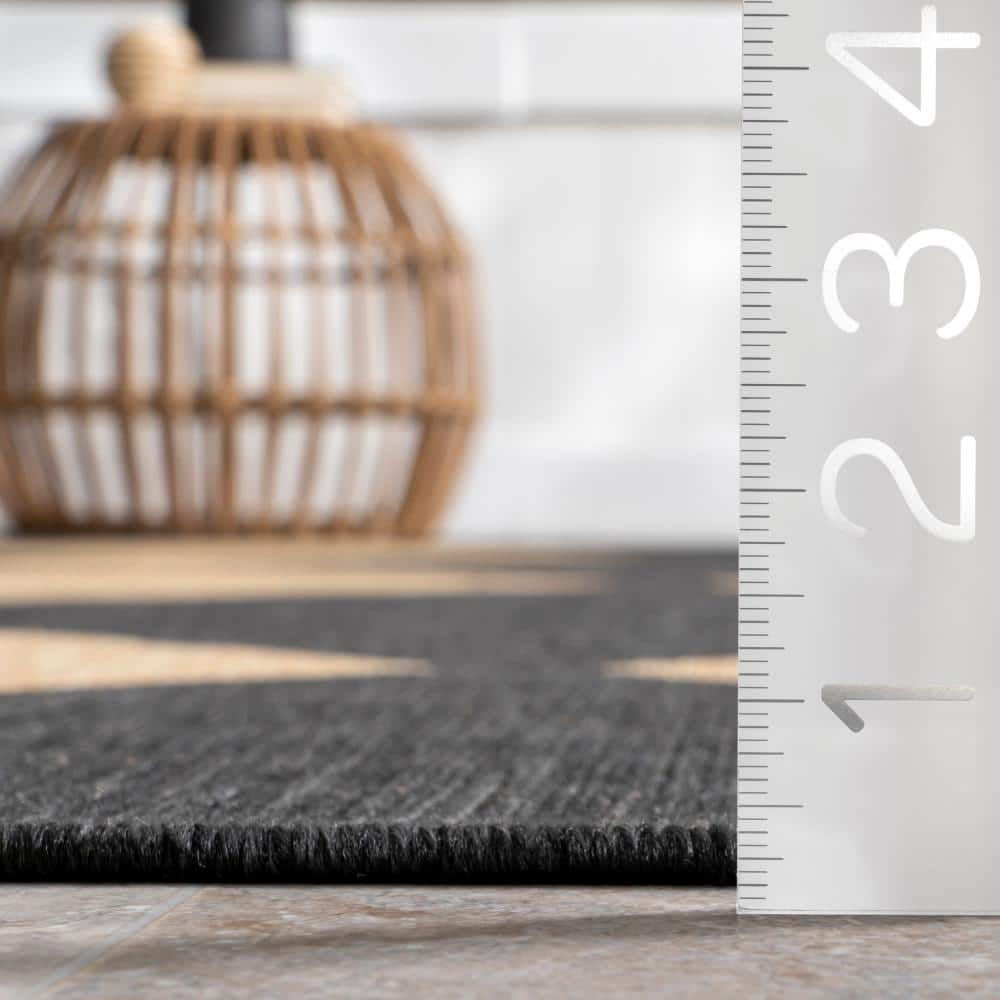 Loretta Dark Gray and Tan Synthetic 4' x 6' Area Rug