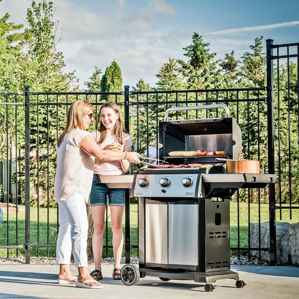 Stainless Steel Propane Gas Grill with Rotisserie and Smoker