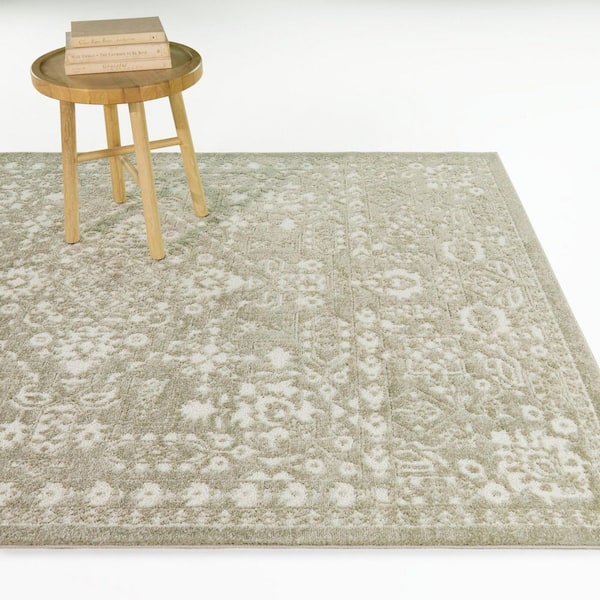 Macedonio Green 8 ft. x 10 ft. Persian Traditional Area Rug
