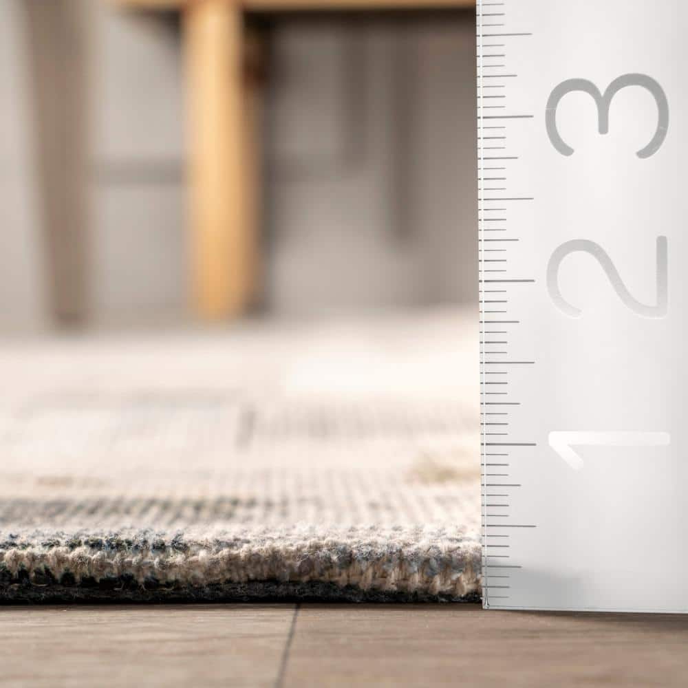 Gray Abstract Synthetic Easy Care Area Rug, 5' x 8'