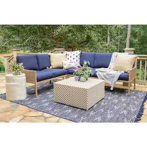 Riviera 5-Piece Wicker Outdoor Sectional Seating Set with Navy Polyester Cushions