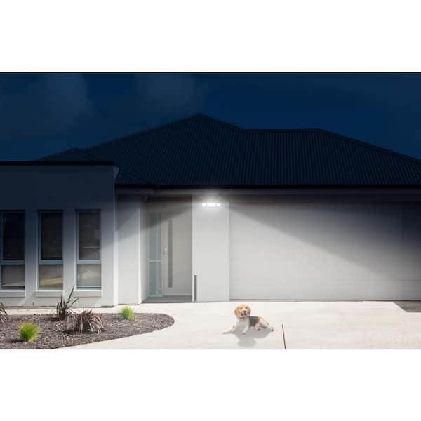 AWSENS 40-Watt 3800 Lumens Black Dusk to Dawn Control 3 Head