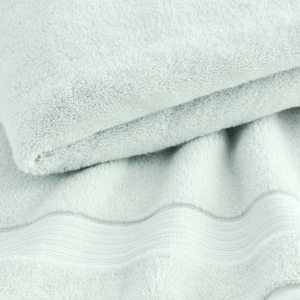 https://images.thdstatic.com/productImages/a7d9c1d6-8fc7-49b2-8c24-80722acedb25/svn/sea-breeze-green-home-decorators-collection-bath-towels-bt-sebrz-egytwl-e1_600.jpg