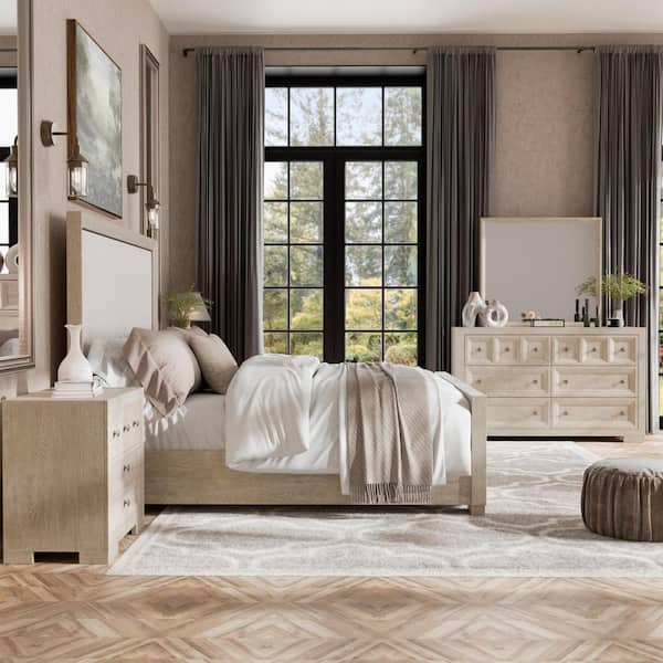 Potra 5-Piece Tawny Wood Frame King Panel Bedroom Set with USB on Nightstand and Felt-Lined Top Drawers