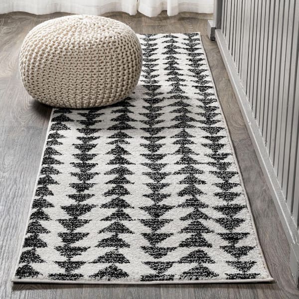 Aisha Moroccan Triangle Geometric Cream/Black 2 ft. x 10 ft. Runner Rug