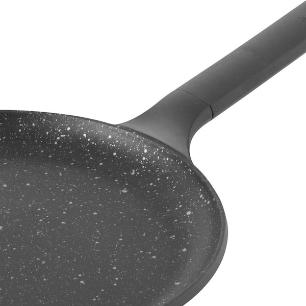 OXO Obsidian Pre-Seasoned Carbon Steel Induction Safe 10 Crepe Pan with  Silicone Sleeve, Black