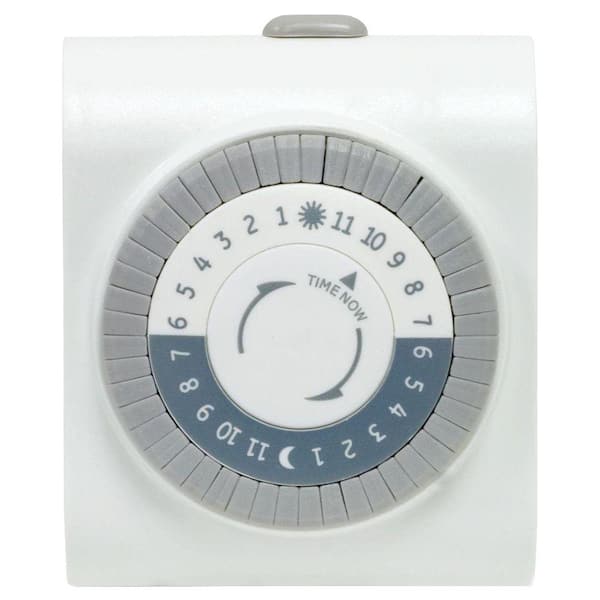 Defiant 15 Amp 24-Hour Indoor Plug-In Mechanical Big Button Timer, White