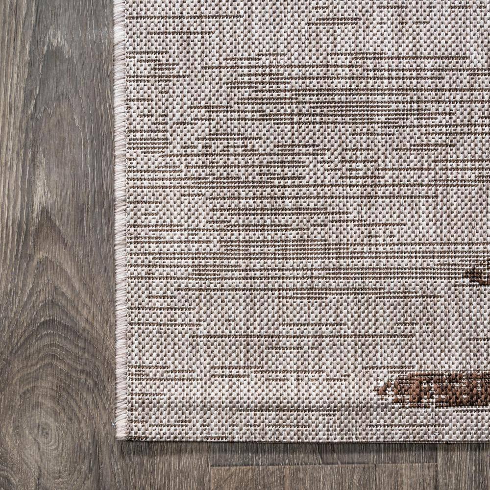 Ivory Stripe Synthetic 5'x8' Easy-Care Indoor/Outdoor Rug