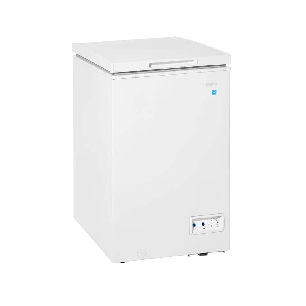 Compact White Energy Star Chest Freezer with Manual Defrost