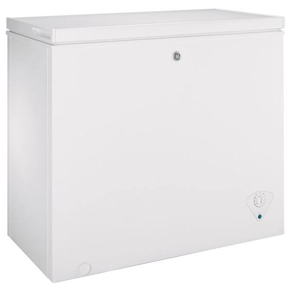 Ge Garage Ready 7 0 Cu Ft Manual Defrost Chest Freezer In White Fcm7skww The Home Depot