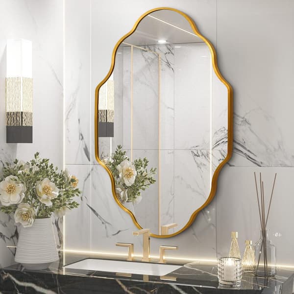 Hochwertiges 26 in. W x 46 in. H Scalloped Gold Aluminum Alloy Framed Wall Mirror Irregular Decorative Wall Mirror