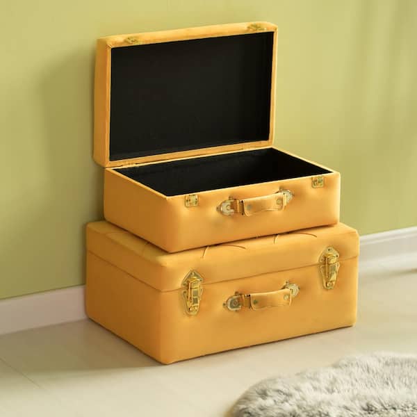 Vintage Treasure Chest Wood Case with Leather and Golden Holder
