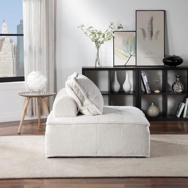 What Size Pillow for Accent Chair?