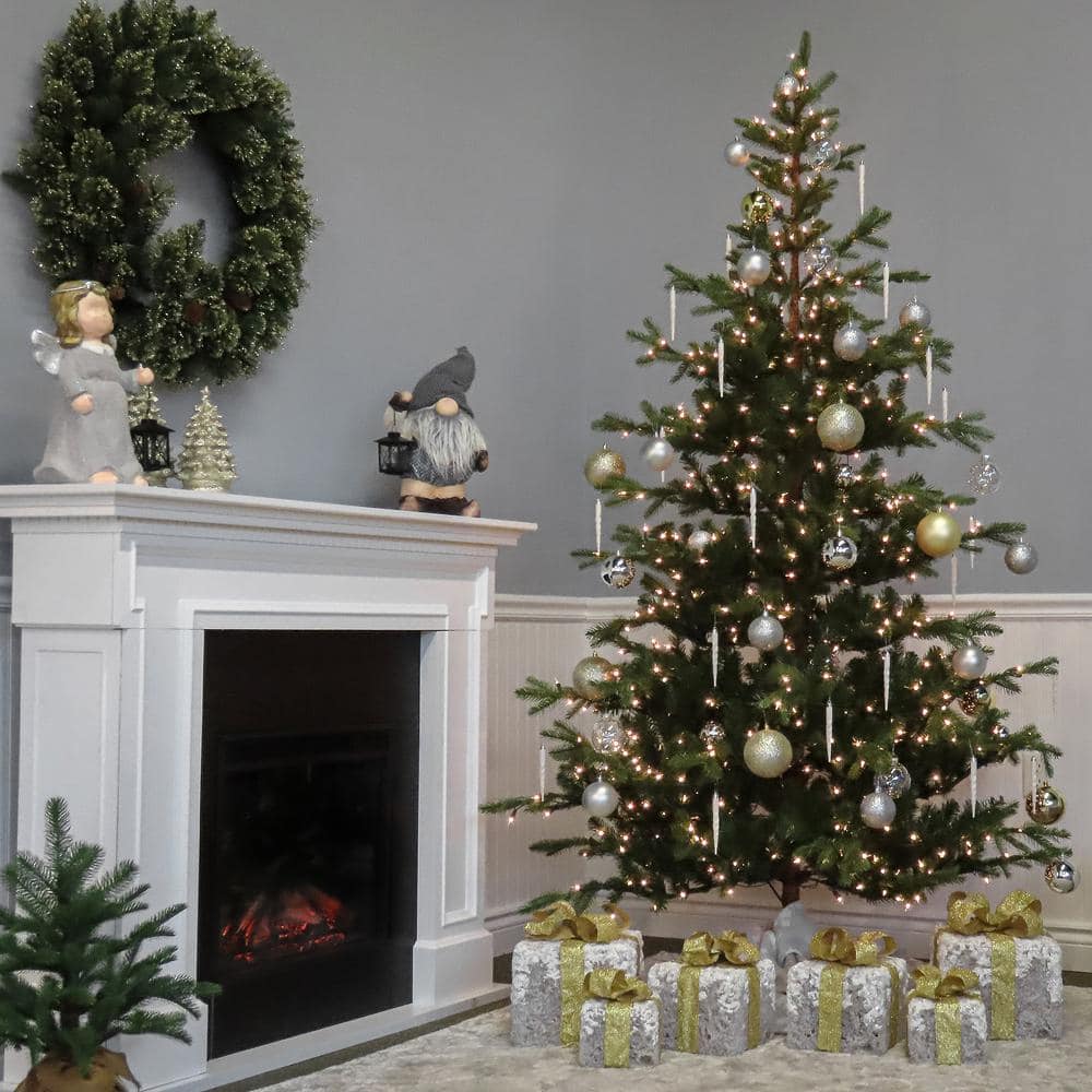 7.5 ft Green Norwegian Spruce Artificial Christmas Tree
