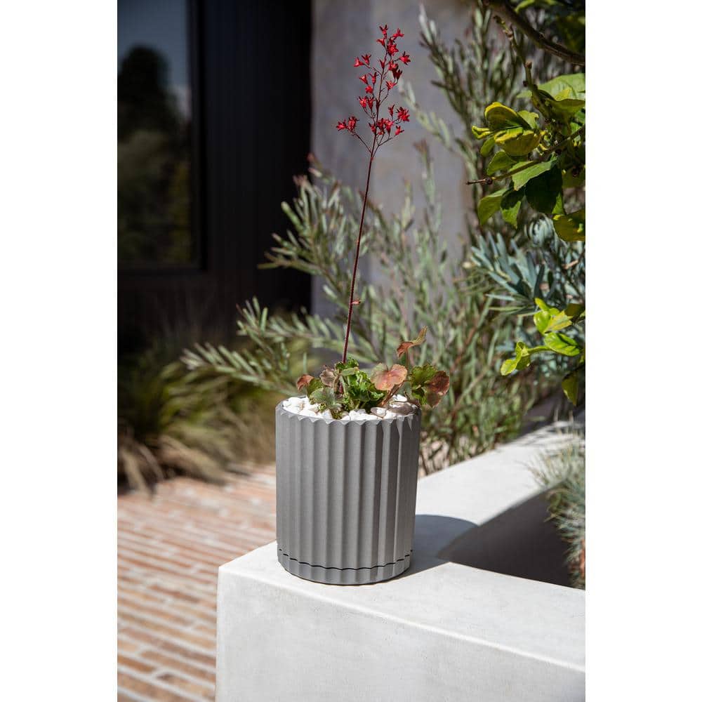 Demi 6" Gray Plastic-Stone Round Planter