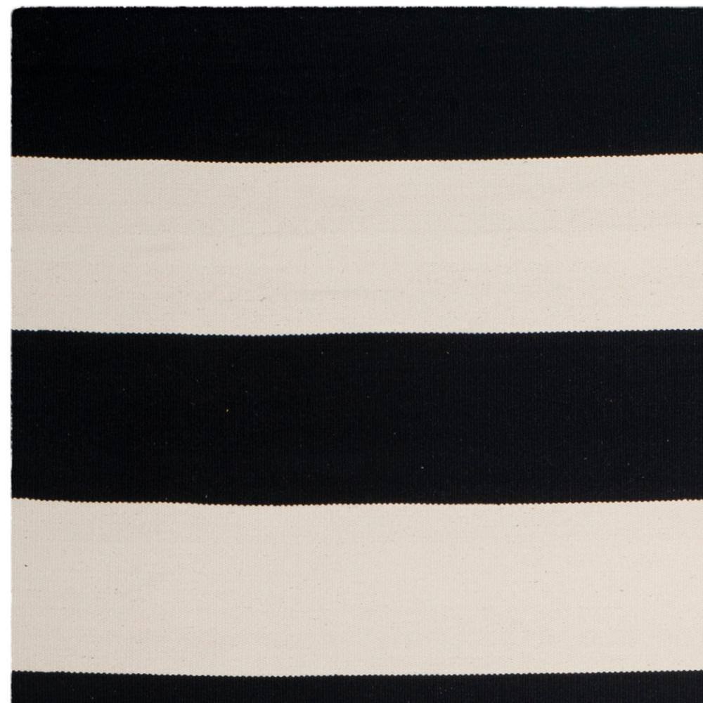 Coastal Charm Black and Ivory Cotton 4' Square Handwoven Rug