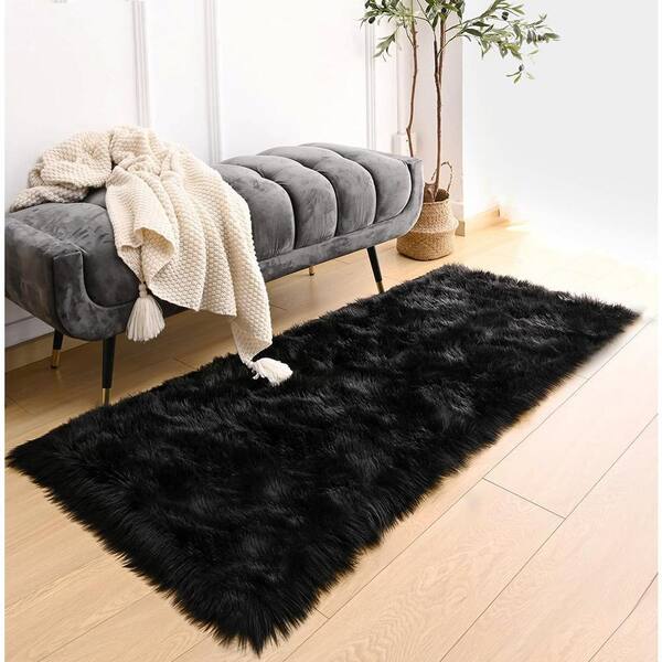 iliebe Sheepskin Faux Furry Black 2 ft. x 5 ft. Cozy Area Rug