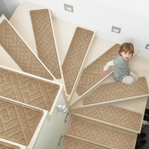 Beige 8 in. x 30 in. Polyester Stair Tread Cover Set of 15 Non-Slip Indoor Carpet for Wooden Steps