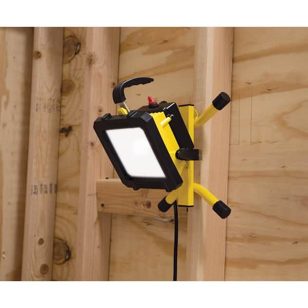 Xtremepowerus 95123 Rechargeable LED Work Light 50-Watt Cordless Portable COB Flood Light with Handle