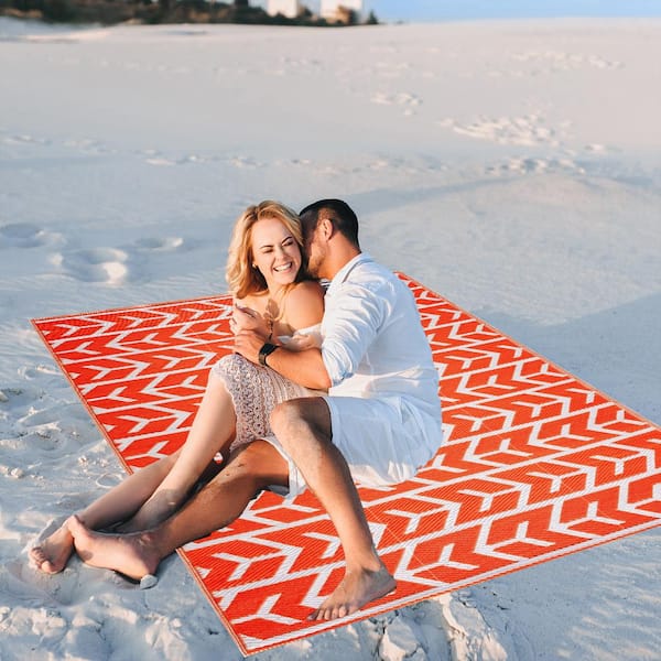 Amsterdam Orange and White 8 ft. x 10 ft. Folded Reversible Recycled Plastic Indoor/Outdoor Area Rug-Floor Mat