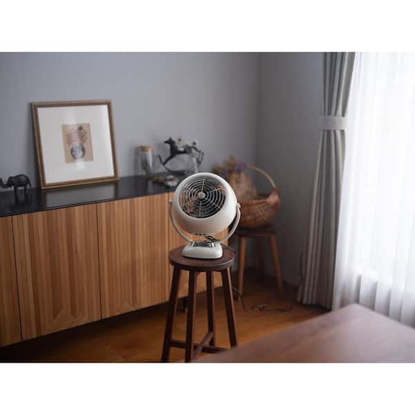 Vornado Vfan 12 in. Vintage Air Circulator Fan, Vintage White CR1