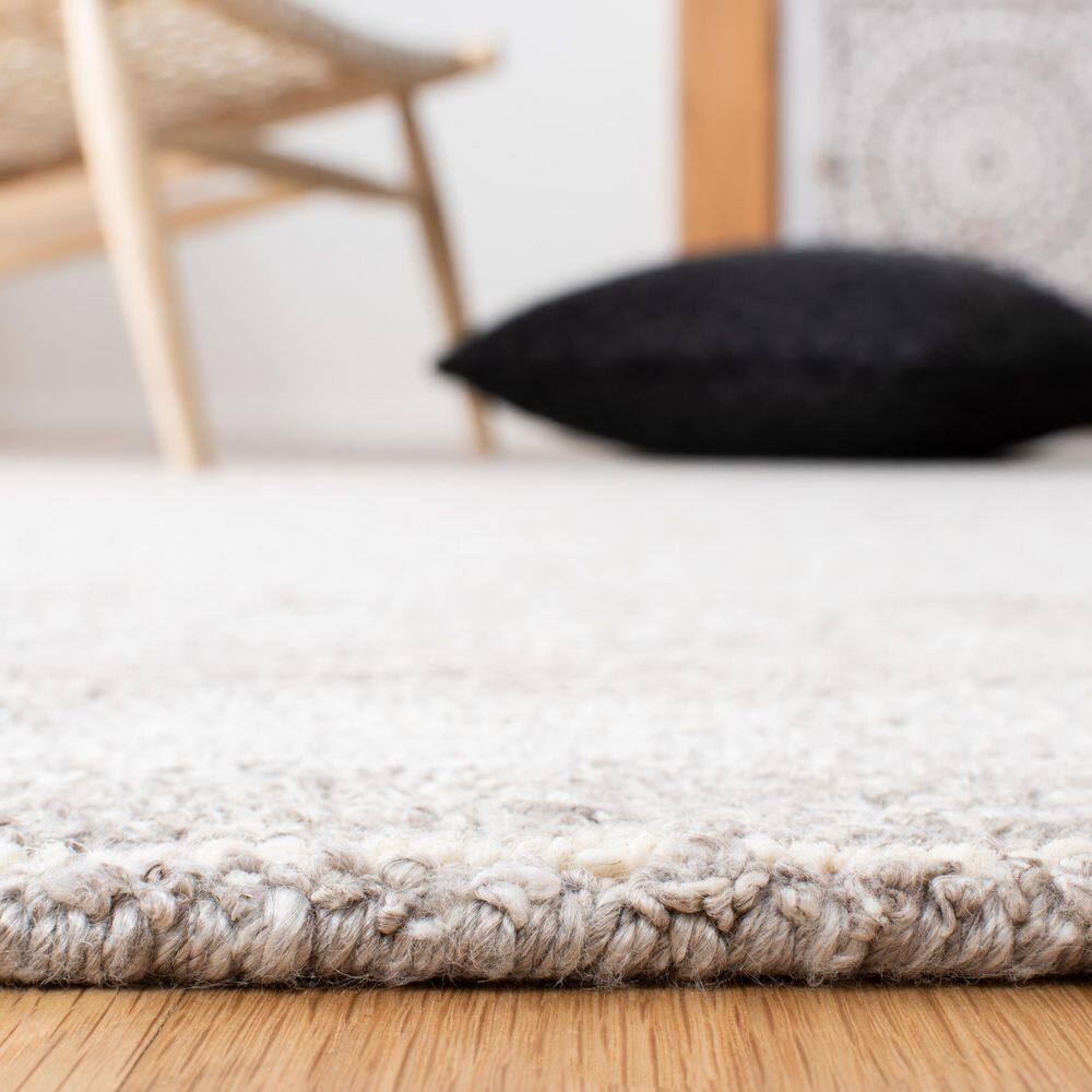 Gray Hand-Tufted Wool and Viscose 4' x 6' Area Rug