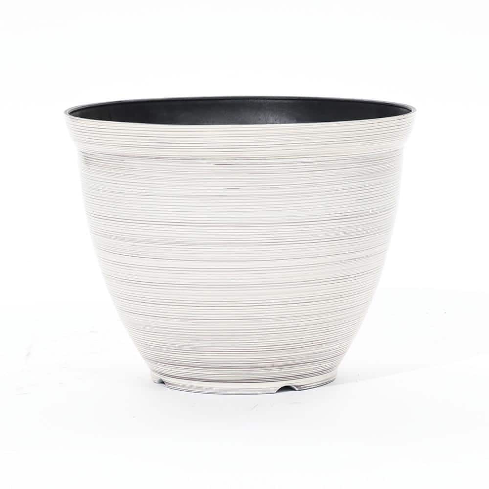 Ivory White Round Recycled Plastic Indoor/Outdoor Planter