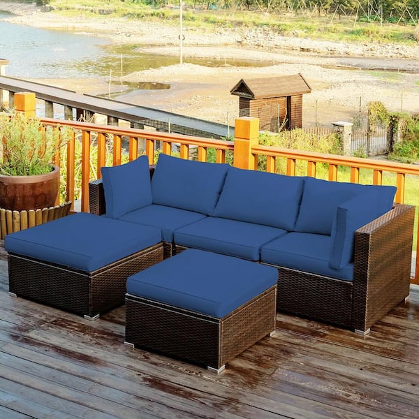 5-Piece Wicker Outdoor Sectional Set Ottoman Table with Navy Cushions
