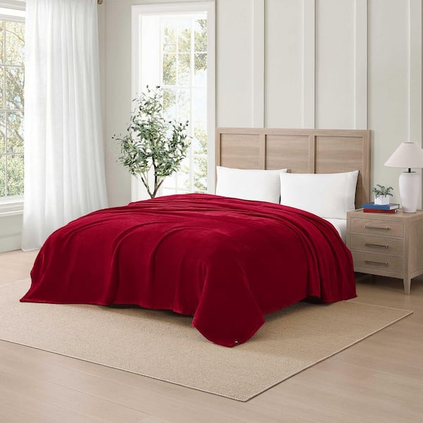 TH Solid Red King Plush Fleece Blanket