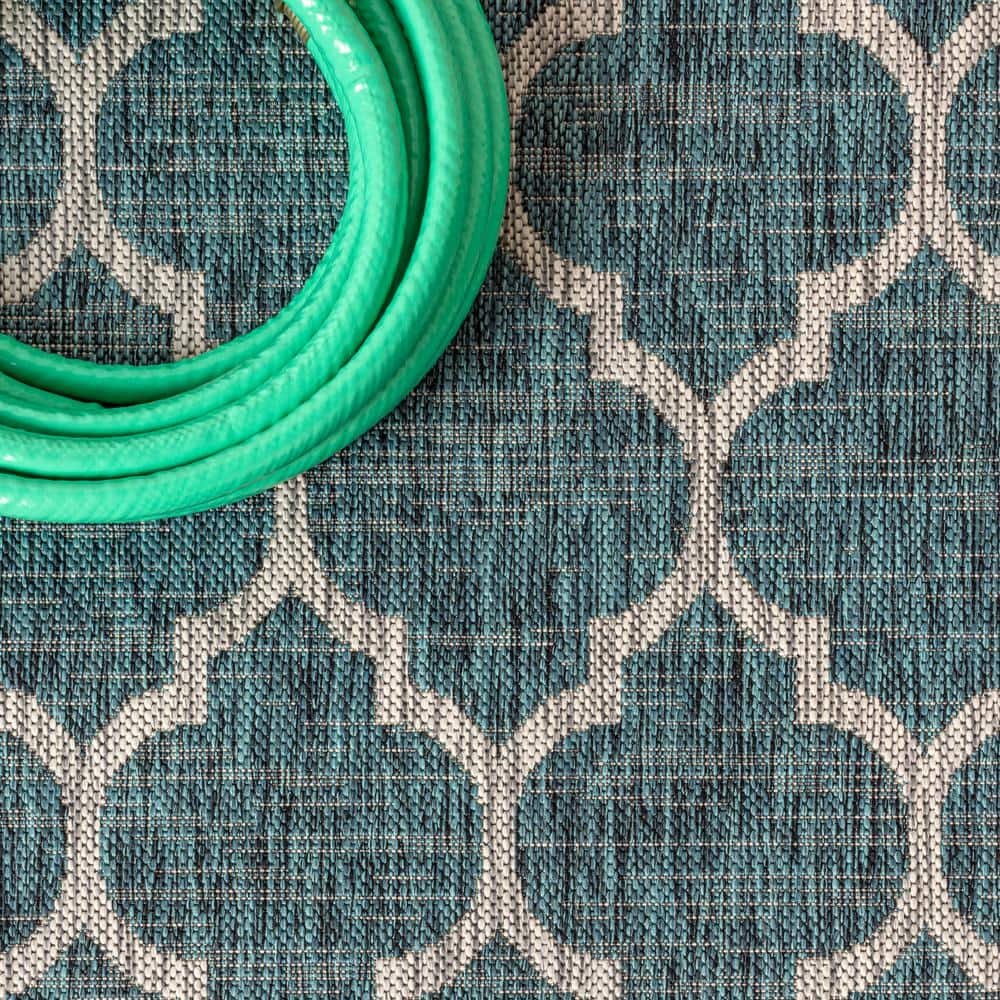 Gray and Teal Synthetic Trellis 4' x 6' Reversible Rug