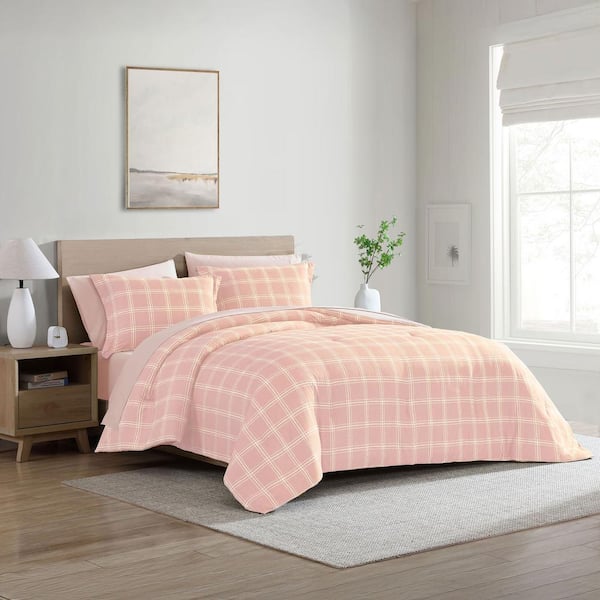 All-Season 7-Piece Reversible Peach Pink Plaid and Solid Color Microfiber Full Bed-In-A-Bag Set