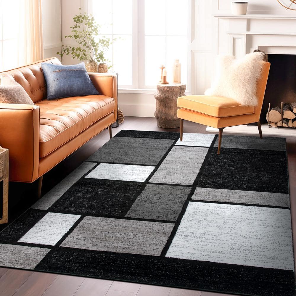 Gray and Black Synthetic Rectangular Geometric Area Rug 4' x 6'