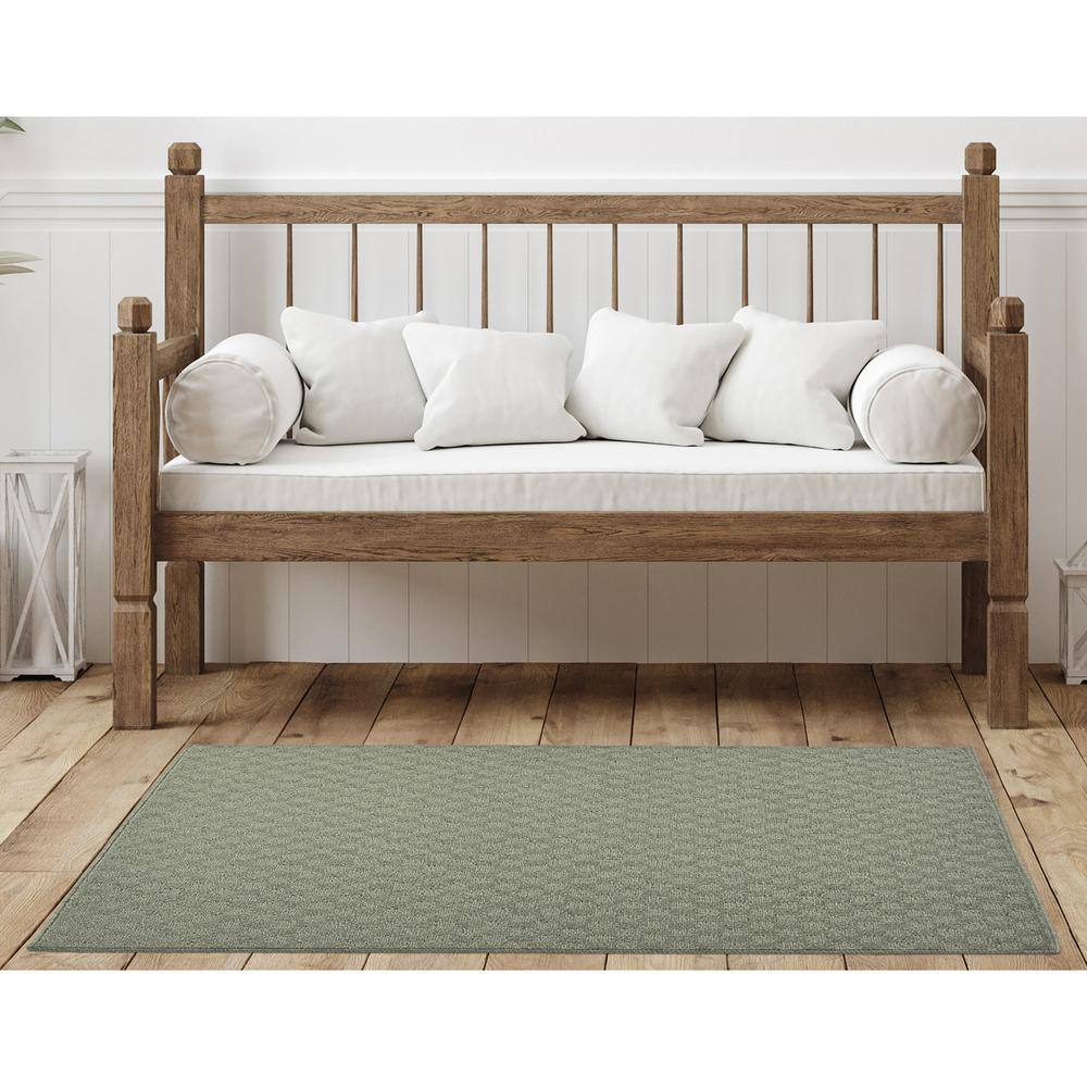 Sage Green Tufted Synthetic Medallion Area Rug 3' x 5'