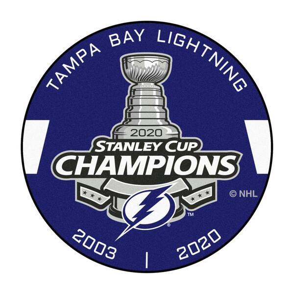 Fanmats Nhl Tampa Bay Lightning Stanley Cup Champions Hockey Puck Rug 27in Diameter The Home Depot