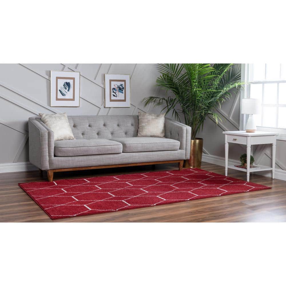 Red Trellis 8' x 10' Synthetic Indoor Area Rug