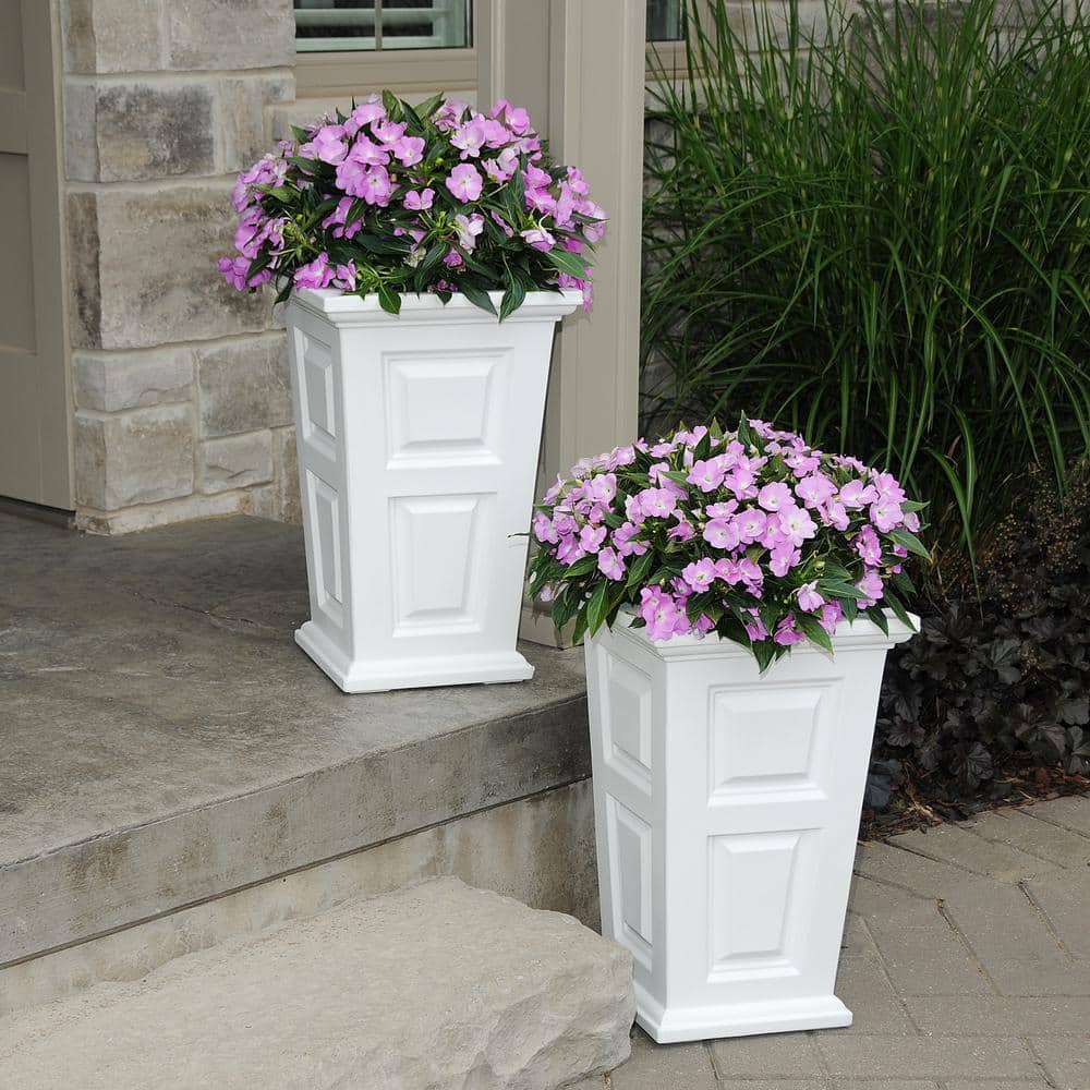Wyndham 24-Inch Tall White Resin Planter Box (2-Pack)