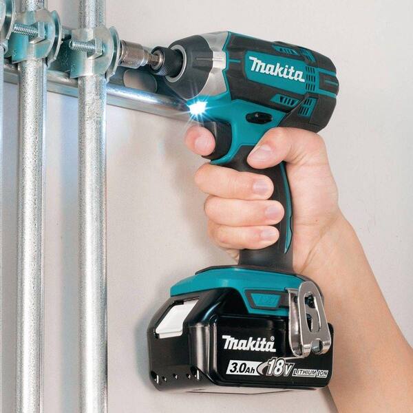 Makita - 18-Volt LXT Lithium-Ion Cordless 1/4 in. Impact Driver Kit with 3.0 Ah Battery, Rapid Charger and Hard Case