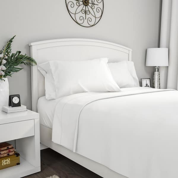 Lavish Home 4-Piece White Solid 75 Thread Count Polyester Queen Sheet Set