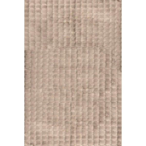 nuLOOM Jeni Solid Faux Rabbit Machine Washable Taupe 2 ft. 6 in. x 8 ft. Runner Rug