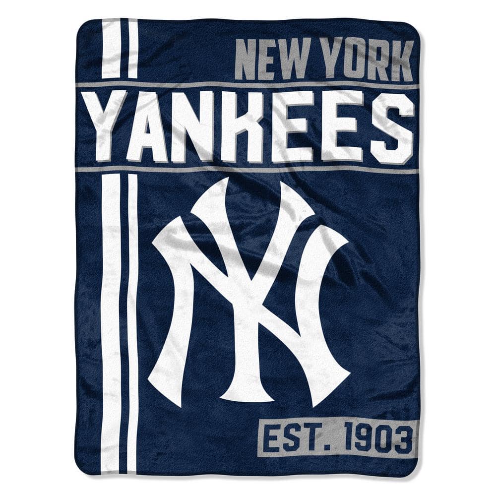 THE NORTHWEST GROUP New York Yankees Polyester Throw Blanket  1MLB059030020RET - The Home Depot