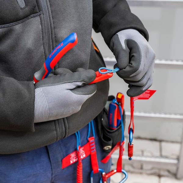Knipex 20 02 140 Flat Nose Pliers 5-1/2" With Comfort Grips – Crawford Tool
