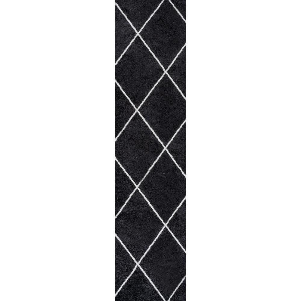 Reversible Diamond Trellis Black/White Synthetic Runner Rug - 2x10 ft