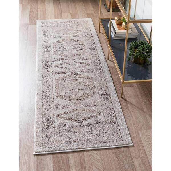 Utopia Larissa Beige 2' 7 x 10' 0 Area Rug
