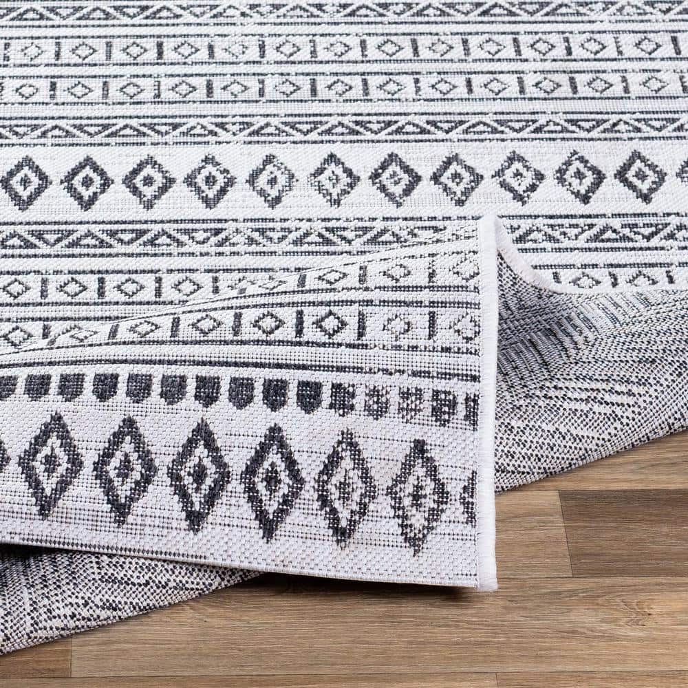 Eagean Black and White Synthetic Indoor/Outdoor Area Rug